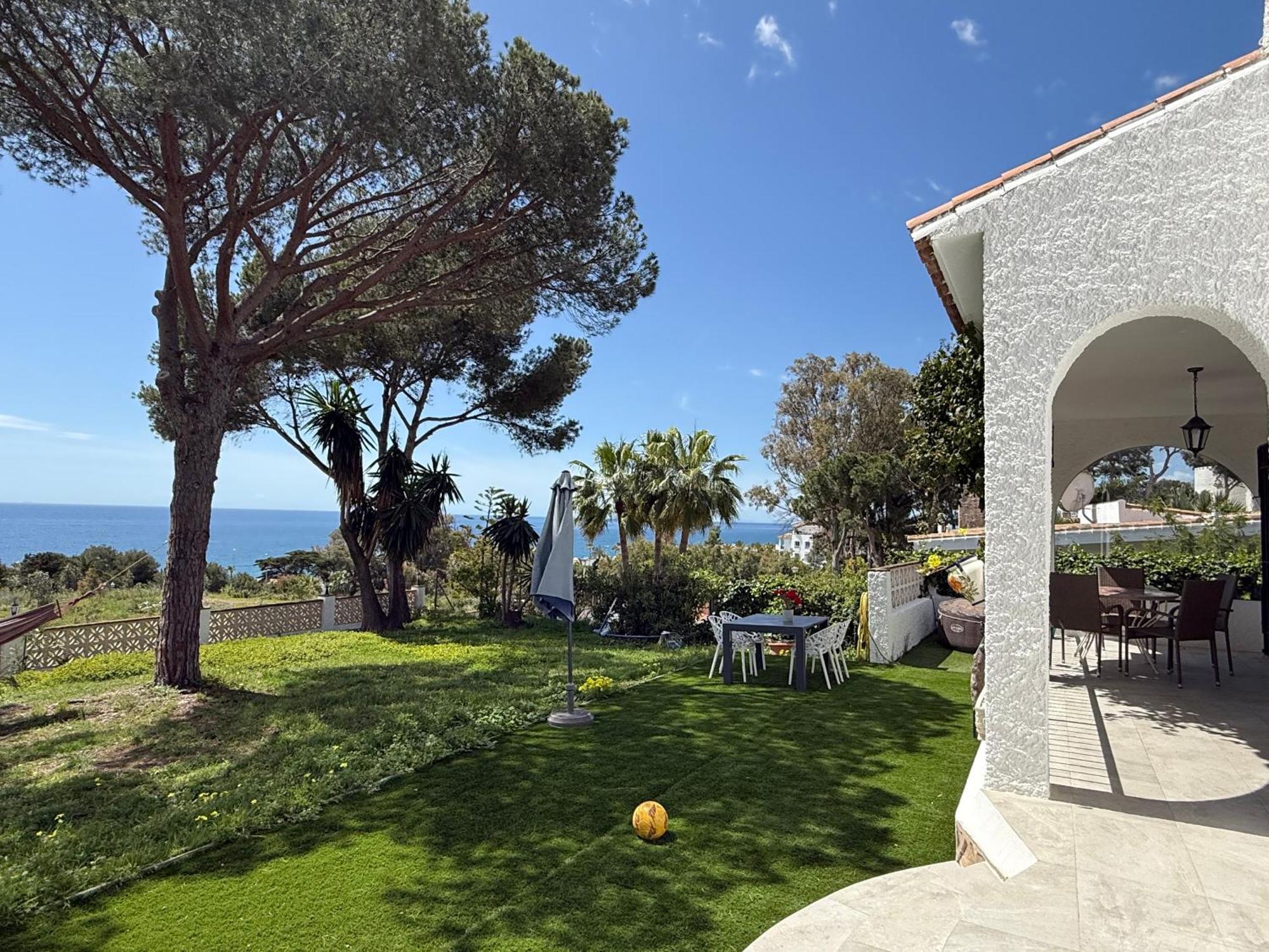 Independent Villa Beach House El Bosque Ла Кала де Михас Екстериор снимка